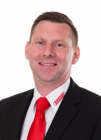 Wolfgang Schmutz, Außendiensttechniker für Kaminsanierung