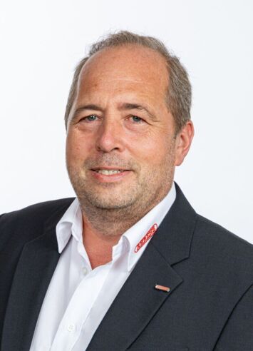 Gerhard Janisch, Außendiensttechniker für Kaminneubau