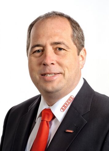 Gerhard Janisch, Außendiensttechniker für Kaminneubau