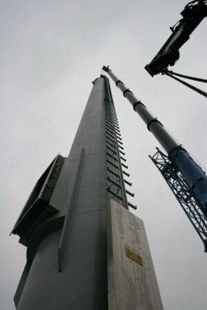 Auch ein Fertigkamin kommt von „oben“