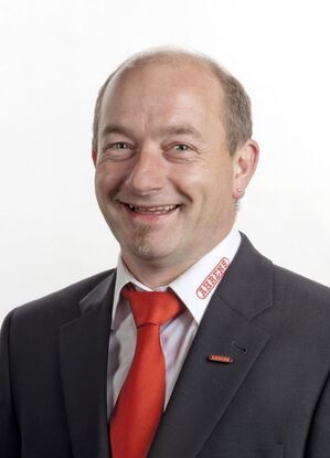 Thomas Pieber, Außendiensttechniker für Kaminneubau