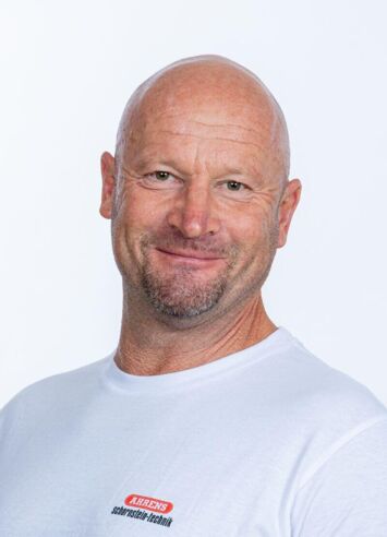 Egon Kamper, Außendiensttechniker für Kaminsanierung