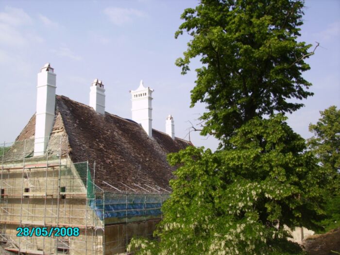 Schloss Thalheim - Sanierung Denkmalgeschützter Schornsteinkopf