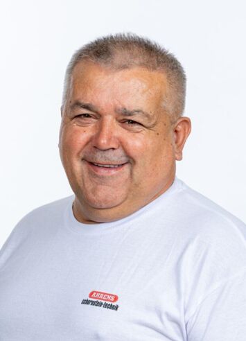 Viktor Cutura, Spezialist für Kaminsanierung und Kaminneubau