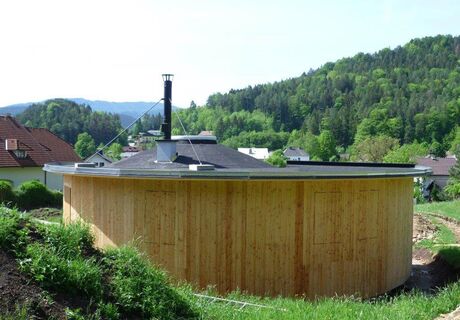 Schwer im Trend sind Wohnjurten – AHRENS hat auch dafür die perfekte Kaminlösung.