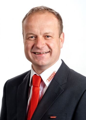 Martin Hörhan, Außendiensttechniker für Kaminsanierung