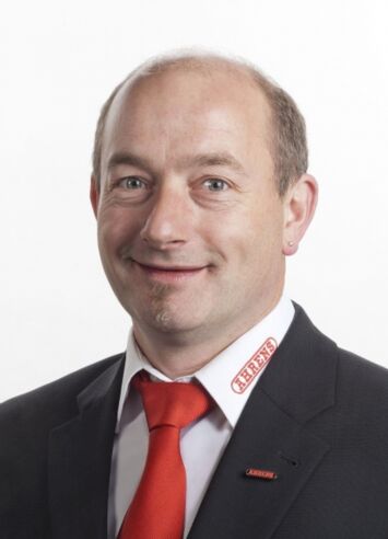 Thomas Pieber, Außendiensttechniker für Kaminneubau