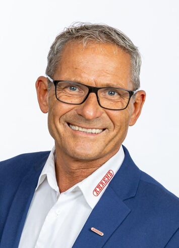 Karl Handl, Außendiensttechniker für Kaminsanierung