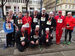 Das Team von Ahrens mitten drinnen.