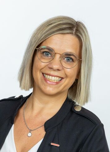 Christine Osanger, Fakturierung