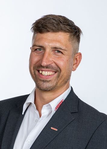 Christian Pein, Außendiensttechniker für Kaminsanierung